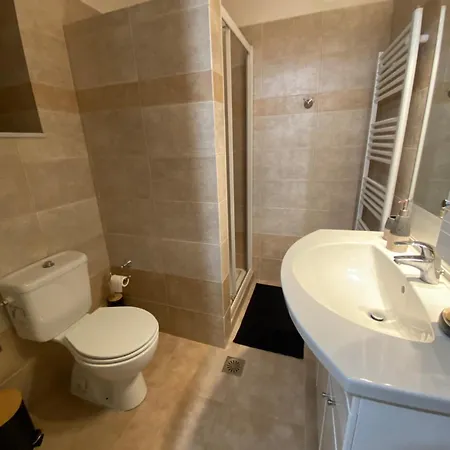 Appartement Karyatida Karyes